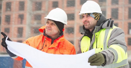 Vorstverlet onwerkbaar weer kou vries sneeuw ijs werken